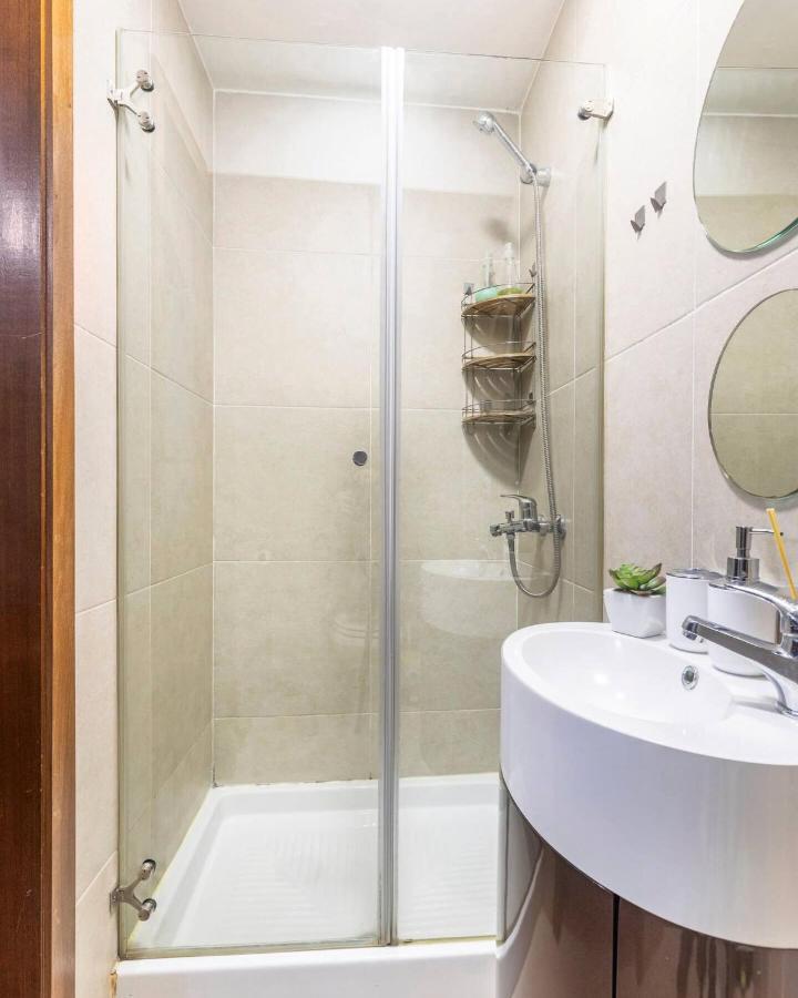 Modern Private Suite With Balcony & Bathroom - King And Queen Beds 加亚新城 外观 照片
